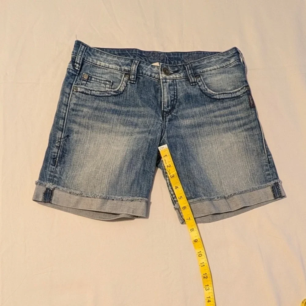 Silver Jeans Co Sammy Denim Shorts Womens 27 Medium Wash Cuffed 925 Series Short